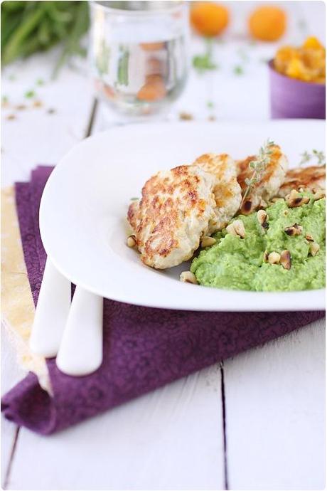 Galettes moelleuses de poulet à la compoté dabricot et purée de petits pois Galettes moelleuses de poulet à la compoté dabricot et purée de petits pois