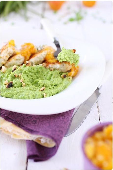 Galettes moelleuses de poulet à la compoté dabricot et purée de petits pois Galettes moelleuses de poulet à la compoté dabricot et purée de petits pois