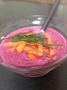Une entrée d'été : la soupe betterave melon UNE ENTREE D’ETE : LA SOUPE DE BETTERAVE MELON