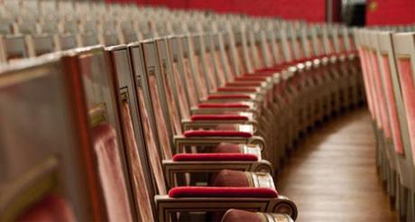 Des sièges du Théâtre national de Munich sont en vente