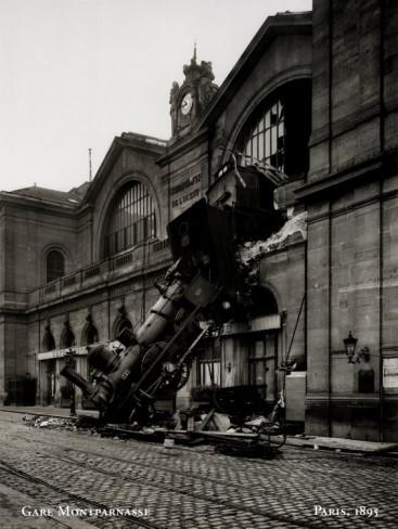train-accident-at-the-gare-montparnasse-paris-1895.jpg