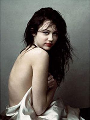 Miley Cyrus topless dans Vanity Fair