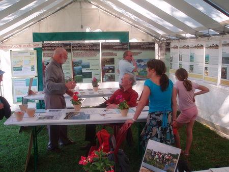 SALON DES LOISIRS AVRIL 2008 QINCONCES_EXPOSE_LES_ZONES_SENSIBLES_AU_SALON_DES_LOISIRS