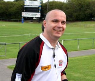 ACTUALITE REGION DE SAULIEU Après un petit mois de sifflet en Nouvelle-Zélande, Julien Szostak a déjà gravi plusieurs échelons