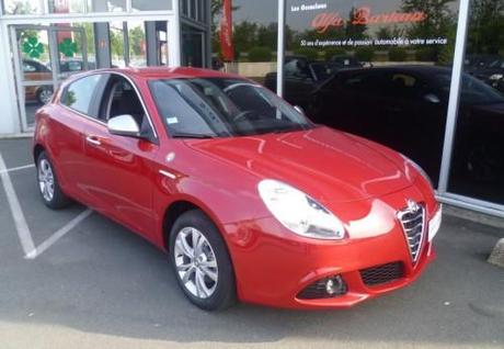 Les #alfaromeo rouge à vendre chez nous #occasions 00goiul.jpg