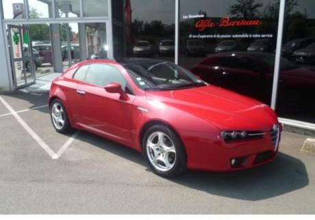 Les #alfaromeo rouge à vendre chez nous #occasions 00brera.jpg