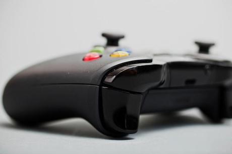 XboxOnePadUntagged Xbox ONE : Microsoft illustre les accessoires en vidéo