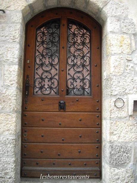 HAUT-DE-CAGNES(06)-Les Portes d'Antan