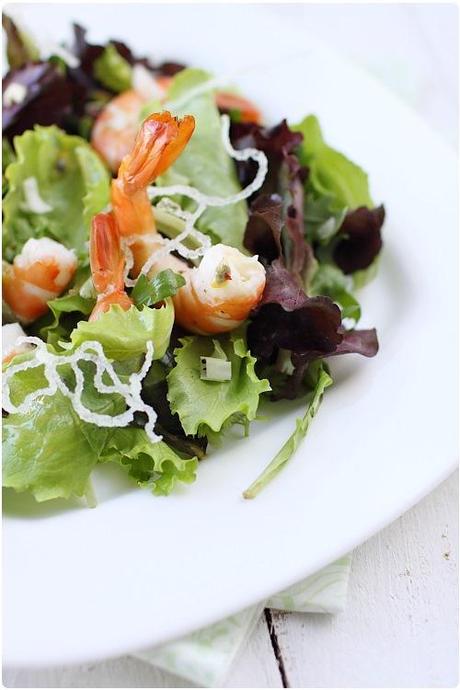 Salade de gambas aux vermicelles de riz croustillants, vinaigrette passion Salade de gambas aux vermicelles de riz croustillants, vinaigrette passion