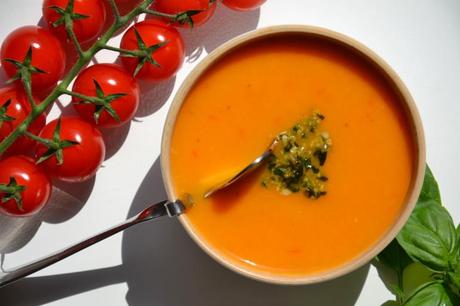 Soupe-froide-tomate-pesto2.JPG