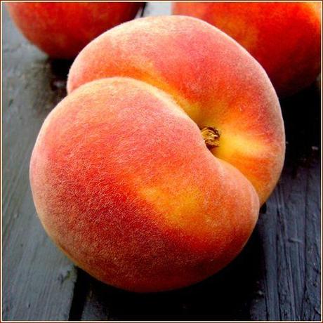 île flottante à la pêche pêches