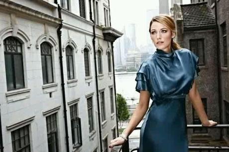 Blake Lively, irradiante de beauté en robe Gucci en couv' du September issue du Elle China...