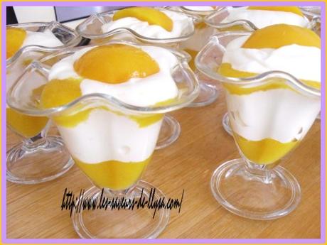 verrines aux pêches, fromage blanc et coulis de framboises verrines aux pêches, fromage blanc et coulis de framboises