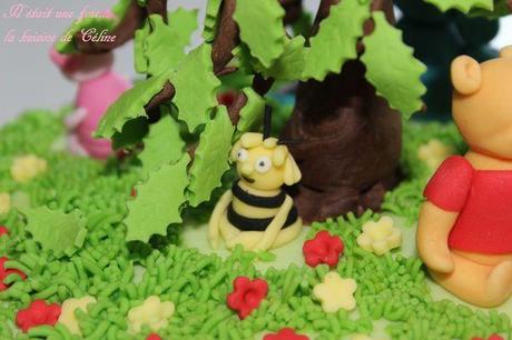 Gateau Winnie l'ourson et ses amis 2 { gâteau pâte à sucre } il_etait_une_fois