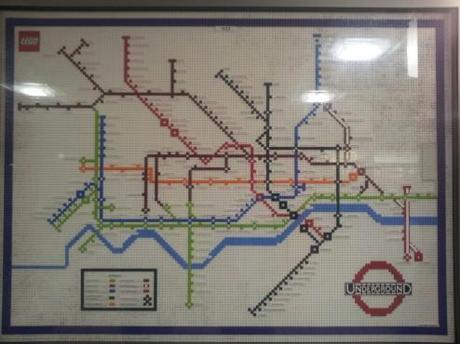 VOYAGE : Les 150 ans du métro londonien Underground Lego