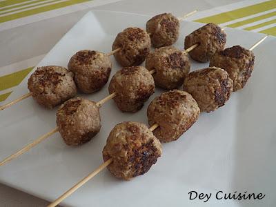 Brochettes de boulettes Brochettes de boulettes