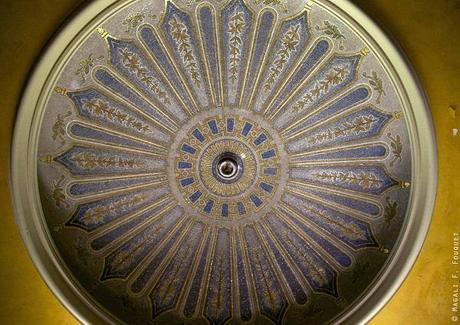 Une journée à la caserne -®mosaique plafond