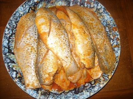 Poisson frit et ratatatouille de légumes Poisson frit et ratatatouille de légumes