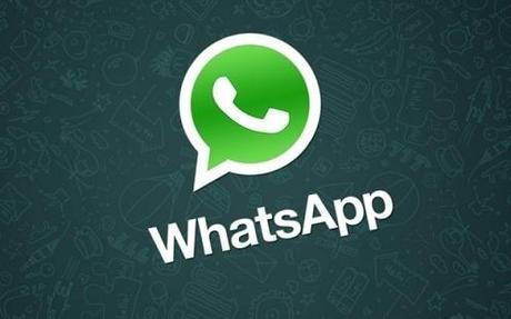 WhatsApp Messenger sur iPhone, permet l'envoi des messages vocaux pré-enregistrés...