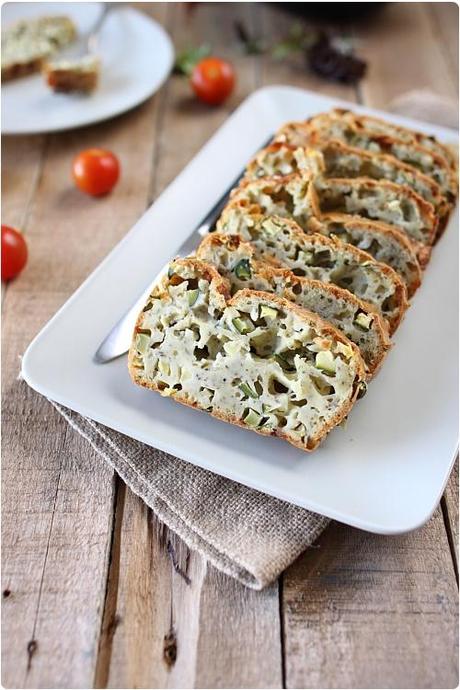 Cake à la courgette, menthe et mozzarella Cake à la courgette, menthe et mozzarella