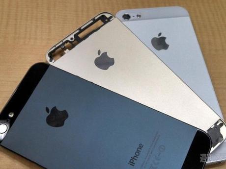 iPhone 5S : de nouvelles photos apparaissent ! 20130822-171358.jpg