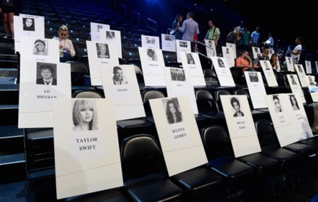 MTV VMA 2013 : Lady Gaga sera assise juste à côté de Katy Perry