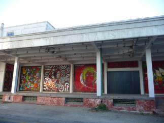 le quai P1390131 Street art sur le quai