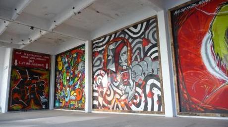 le quai P1390116 Street art sur le quai