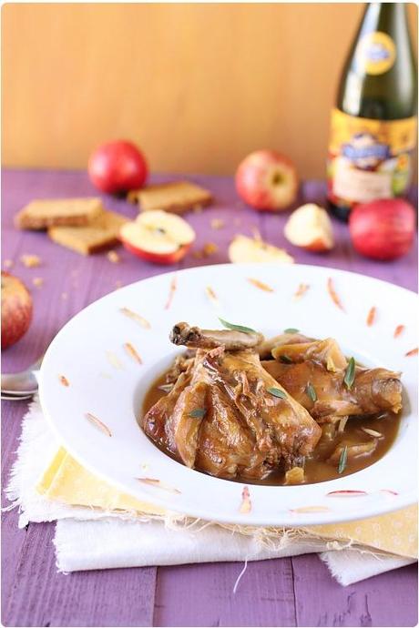 Lapin mijoté au cidre, pain dépices et pommes Lapin mijoté au cidre, pain dépices et pommes