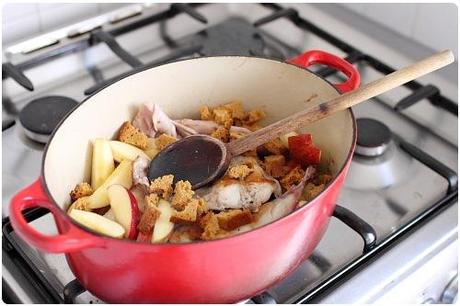 Lapin mijoté au cidre, pain dépices et pommes Lapin mijoté au cidre, pain dépices et pommes