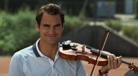 Roger Federer lâche la raquette pour le violon