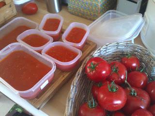 ça sent la rentrée, alors il est temps de préparer l'hiver  : le coulis de tomates