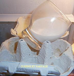 Panna cotta amande avec ses figues rôties PANNA-COTTA-AMANDE-TECHNIQUE-DU-VERRE.jpg