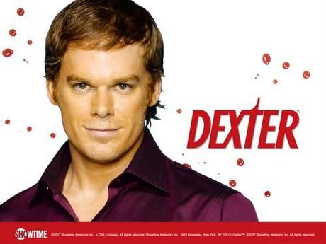 DEXTER : Les psychopathes sont parmi nous. (le Goût du Sang) dexter,dexter morgan,michael c. hall,debra morgan,jennifer carpenter,psychopathes,tueurs en séries,serial killers,policier,histoire des séries américaines