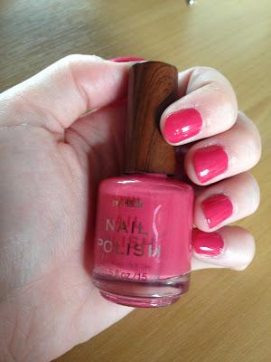 Mon vernis de la semaine ! (H&M;) Mon vernis de la semaine ! (H&M;)