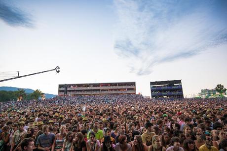 Dans la peau.. d’un photographe de concerts (accréditation, matériel et réglages) Vue depuis la Grande Scène du Paléo Festival - Waoh !
