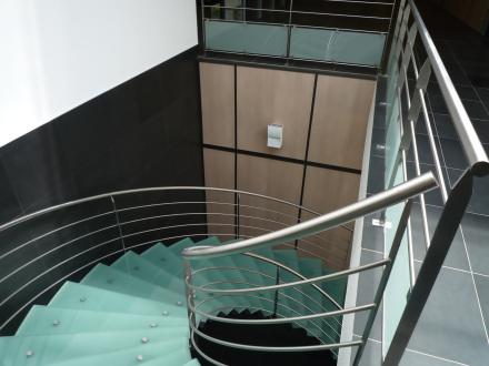 Escalier Design Verre et Métal