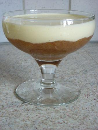 Crème de mascarpone à la compote de rhubarbe P1120378