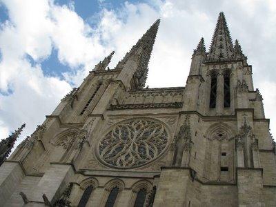 Bord de l'eau bordelais et jolies pierres pas d'hier