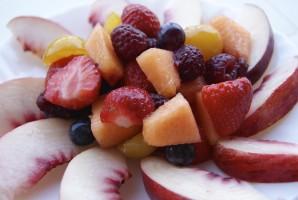 Salade de fruits de fin d'été salade_fruits_été_nectarine_fraises_framboises_melon