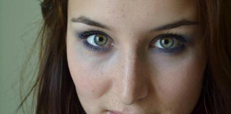 Makeup : Blue smoke (Sfumato Une S25)