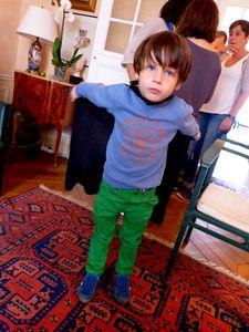 Hugo et son pull-over du FC Barcelone P1110414