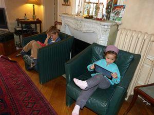 Hugo et son pull-over du FC Barcelone P1110422