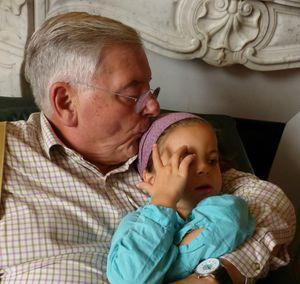 Hugo et son pull-over du FC Barcelone P1110417