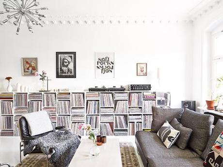 DECOuvrir-stadhem-home-living-room-shelving