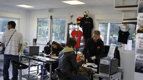 La vitesse, les belles voitures et les circuits automobiles vus par une femme SONY DSC