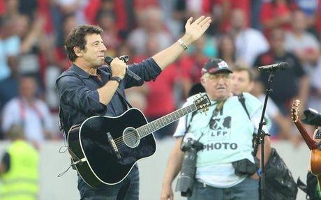 PAS VU A LA TÉLÉ . Vidéo: Patrick Bruel copieusement hué à l’Allianz Riviera de Nice Patrick Brule, hier, à Nice