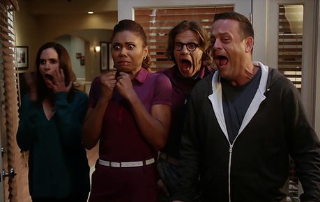 Les critiques // The Neighbors : Saison 2. Episode 1. Family Conference. Les critiques // The Neighbors : Saison 2. Episode 1. Family Conference.