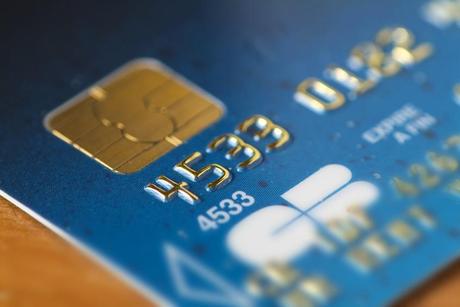 CARTE BLEUE-MACRO Baisse des commissions sur les cartes bancaires