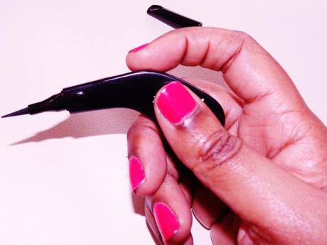 Astuce pour débutante : comment tracer mon eye liner comme une pro ? DSCN2463